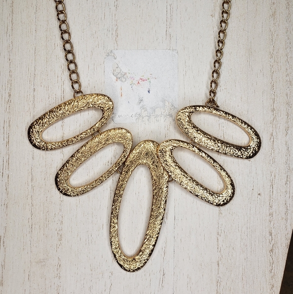 Gold paparazzi necklaces - Picture 5 of 5